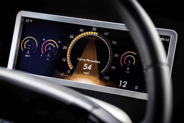 Autonomous driving is only available on the open road. (credit: DTNA LLC)
