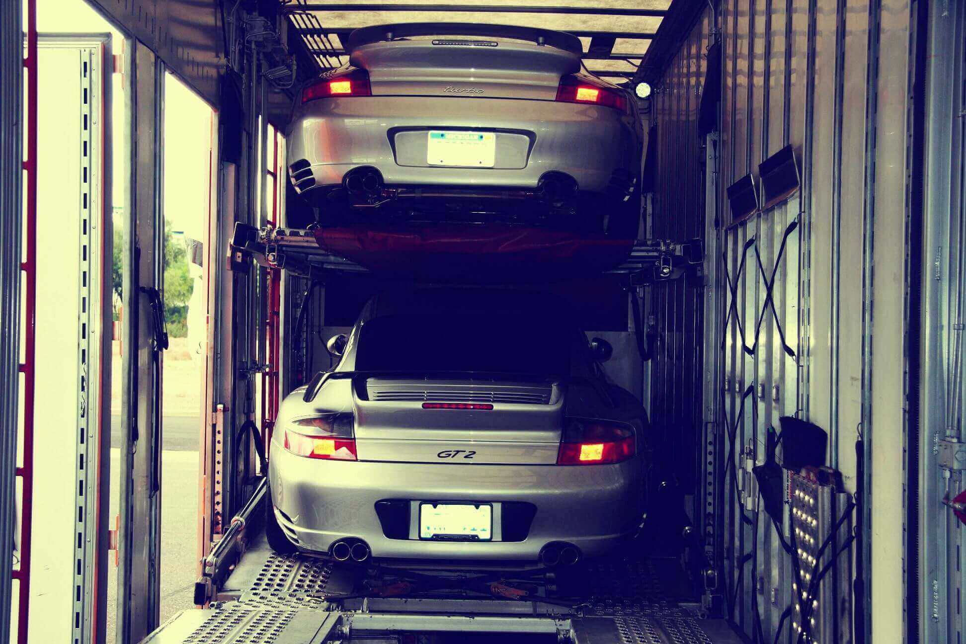 Enclosed auto transport