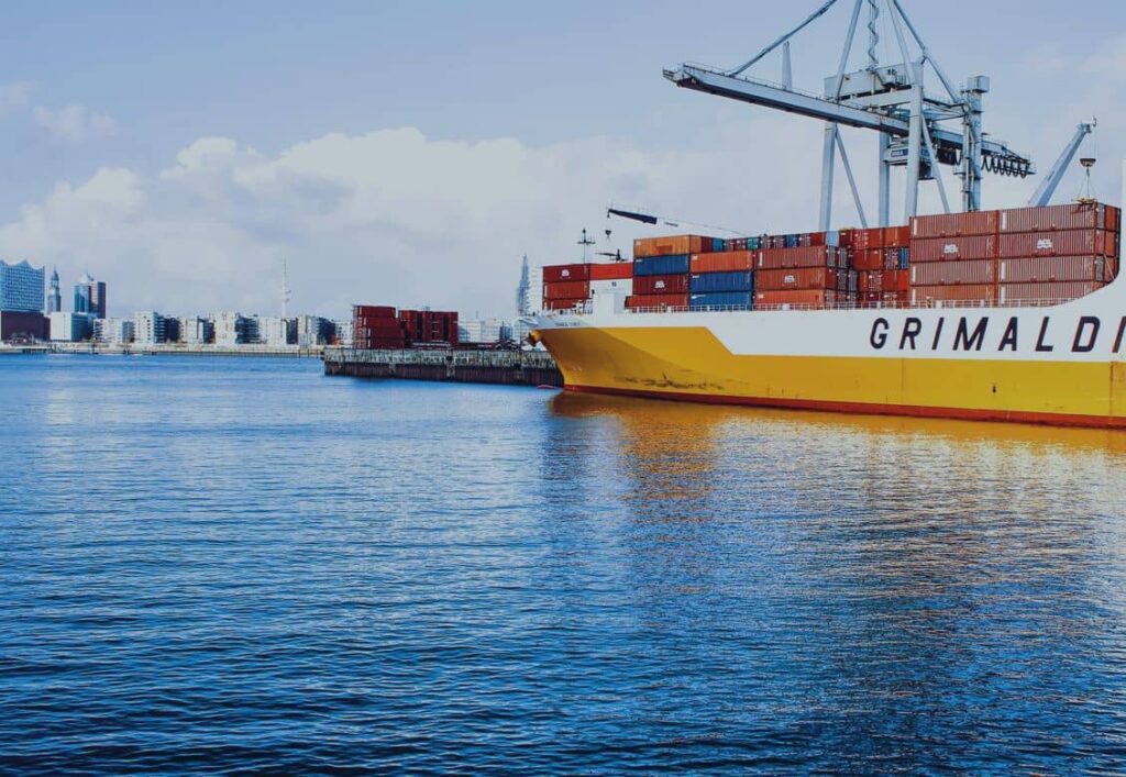 international-shipping-boat-1024x707